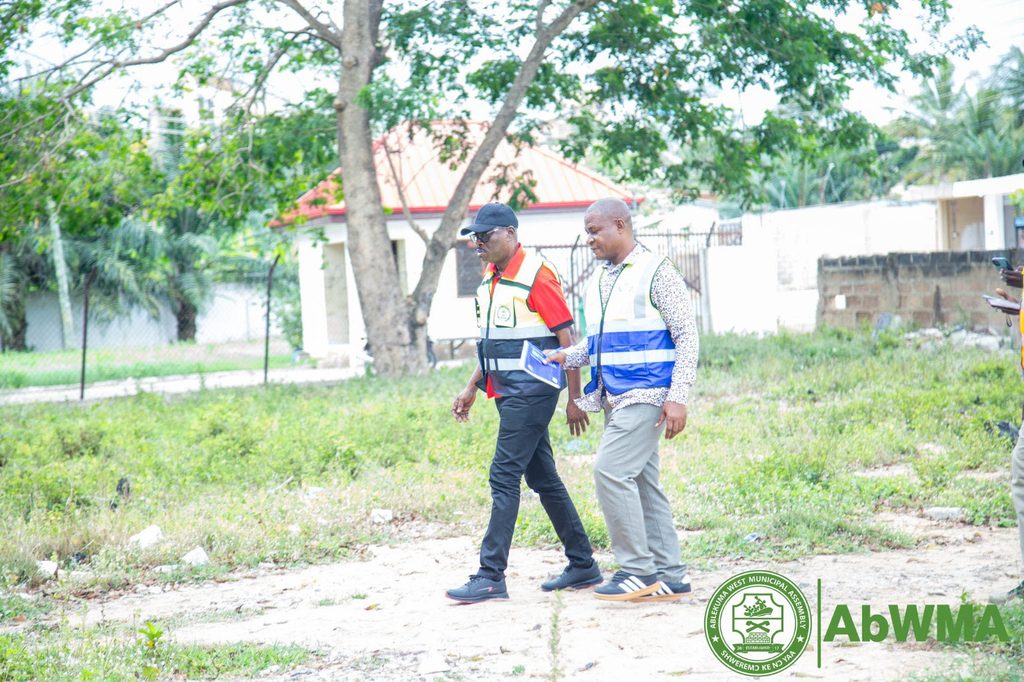 INSPECTION OF OFFICE COMPLEX